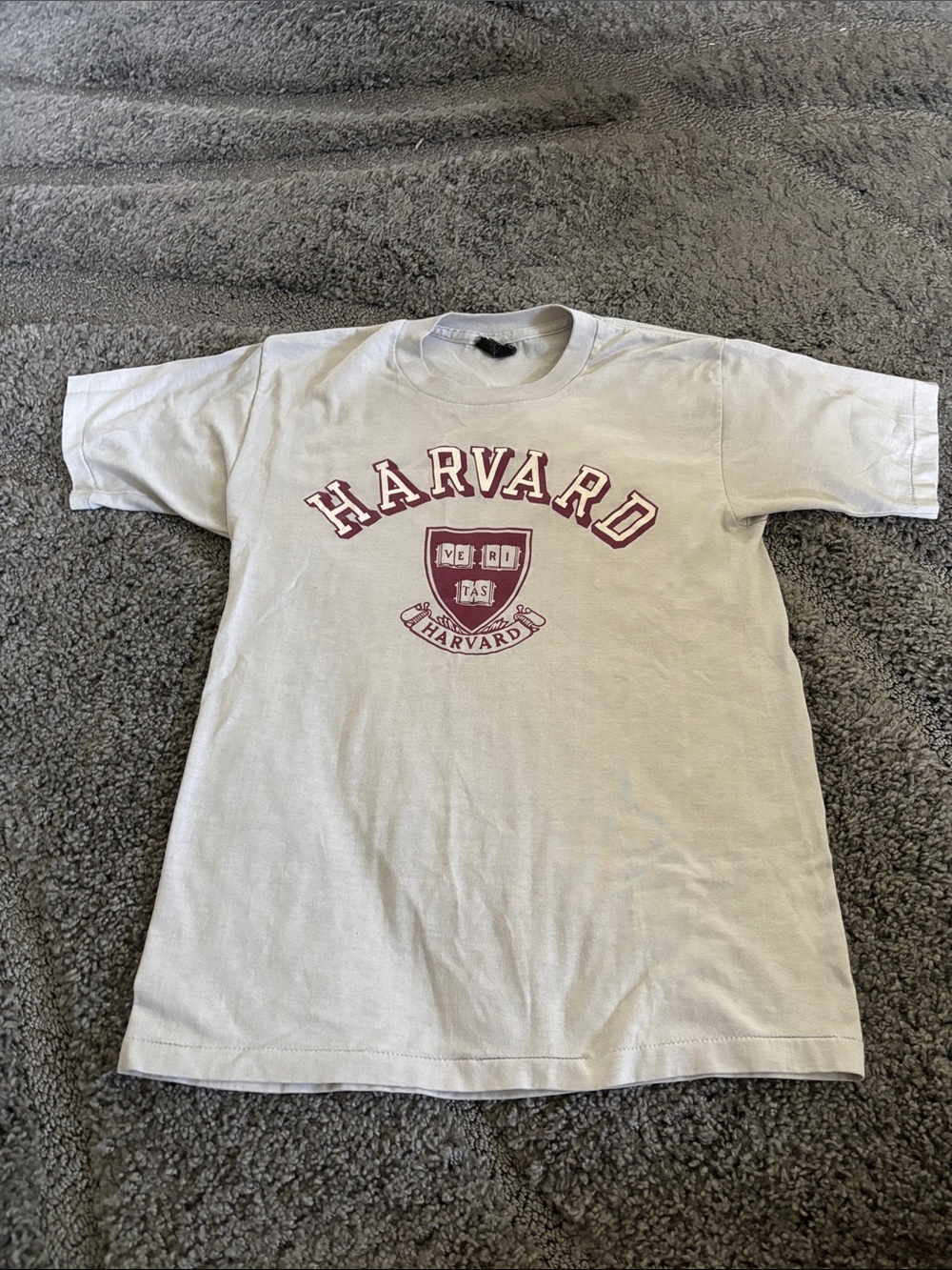 Harvard T-Shirt Medium gray with Crimson Logo good used condition, see last pic